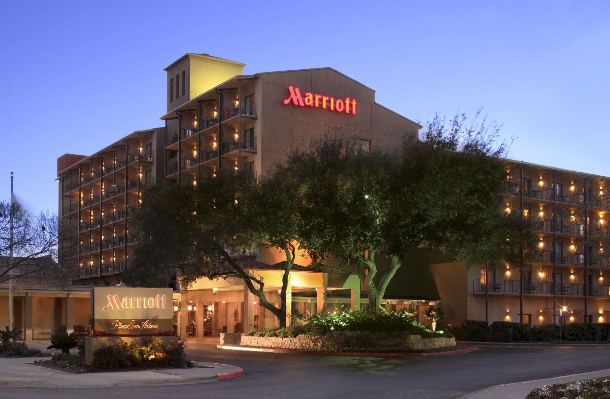 Marriott Plaza San Antonio Hotel Екстериор снимка