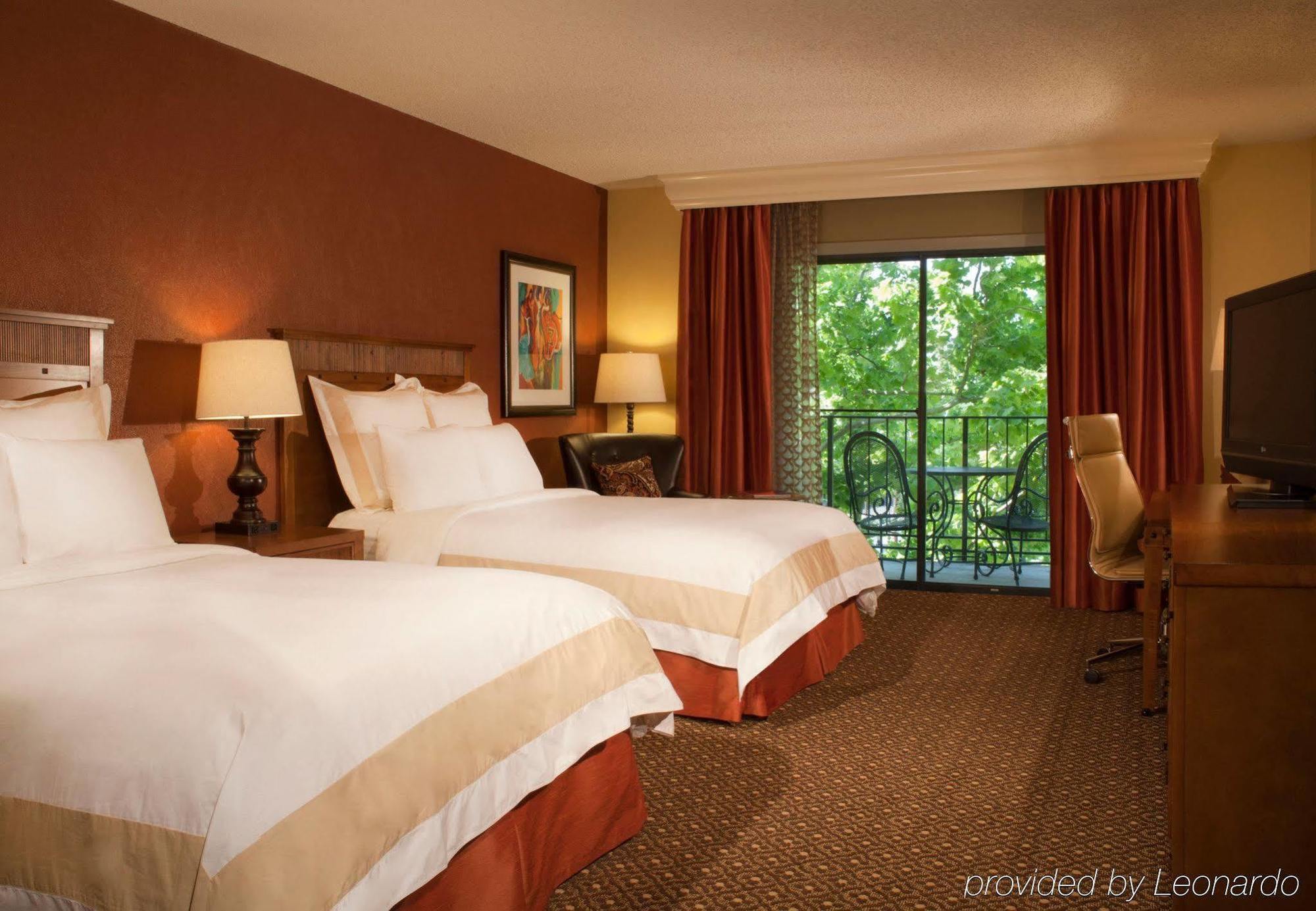 Marriott Plaza San Antonio Hotel Стая снимка