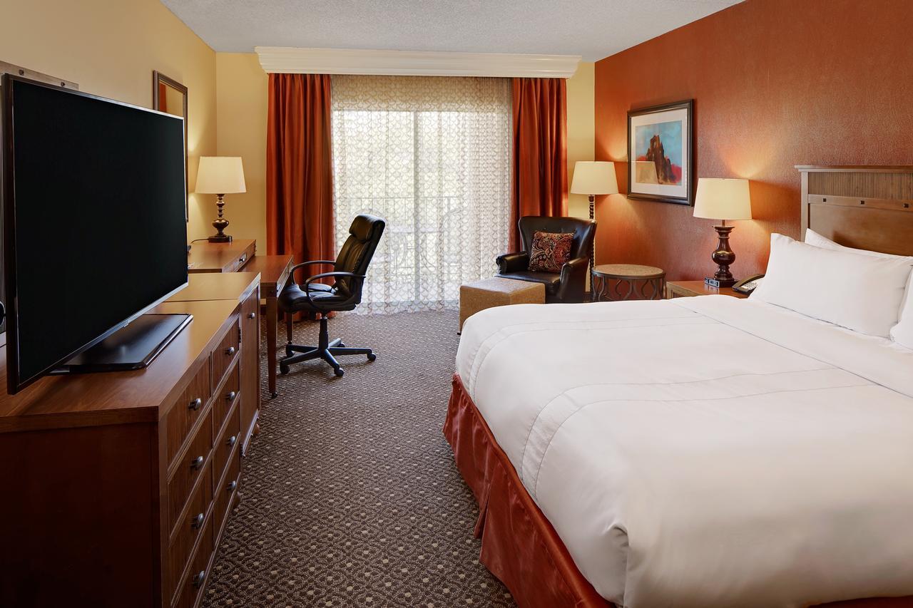 Marriott Plaza San Antonio Hotel Екстериор снимка