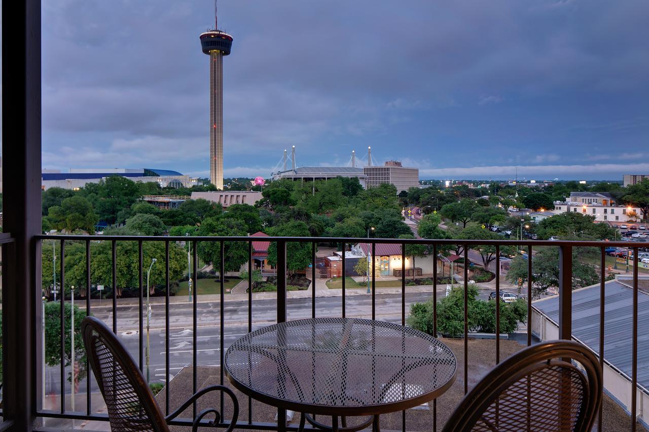 Marriott Plaza San Antonio Hotel Екстериор снимка