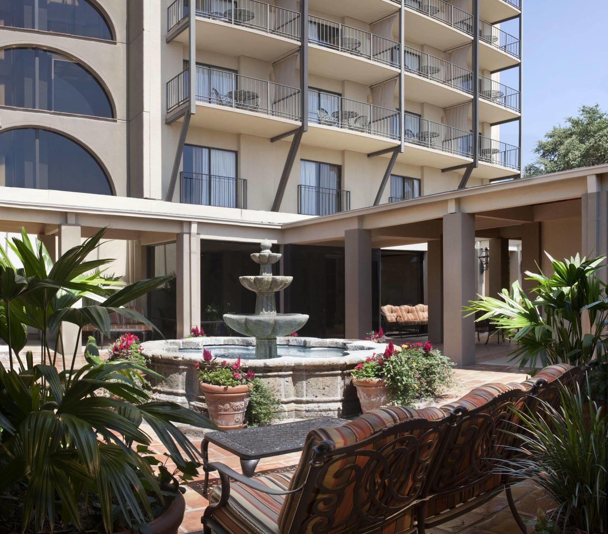 Marriott Plaza San Antonio Hotel Екстериор снимка