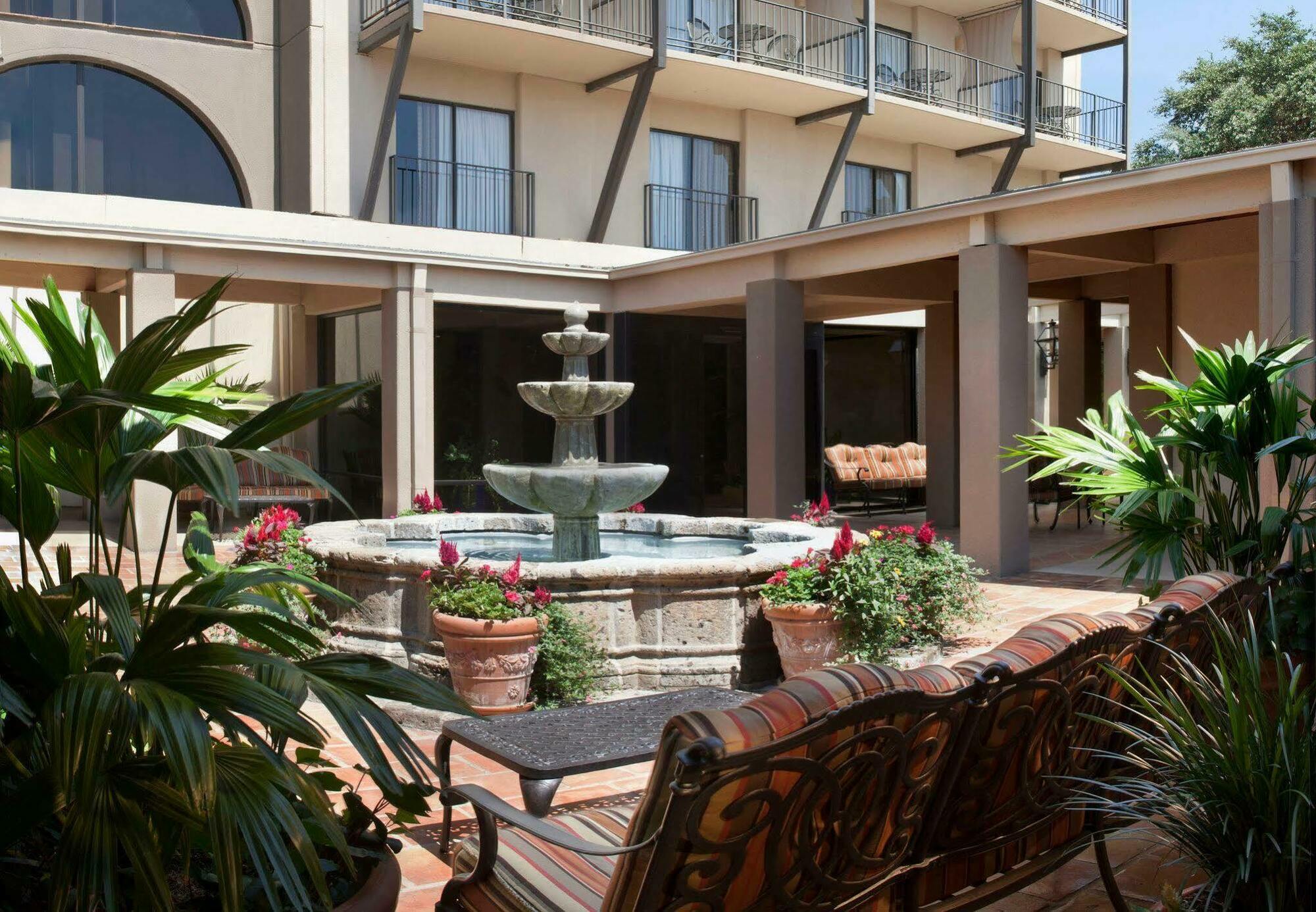 Marriott Plaza San Antonio Hotel Екстериор снимка